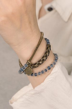 Retro Artistic Multi-Layer Heart Agate Bracelet for Women - Versatile Non-Fish Design, Unique Niche Jewelry