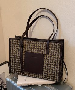 Retro Bird Check Large Capacity Shoulder Bag for Women - French Commuter Underarm Handbag - Summer Fashion 2025