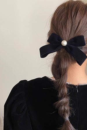 Retro Black Velvet Pearl Bow Hair Clip - Elegant Spring Clip Hairpin for Back of Head, 2025 Style, Vintage-Inspired Accessory