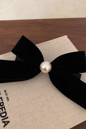 Retro Black Velvet Pearl Bow Hair Clip - Elegant Spring Clip Hairpin for Back of Head, 2025 Style, Vintage-Inspired Accessory