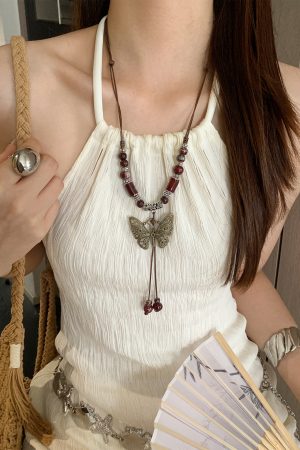 Retro Bohemian Butterfly Necklace for Women, Ethnic Long Sweater Chain, High-End Hanging Neck Accessory, Y2K Fashion Statement