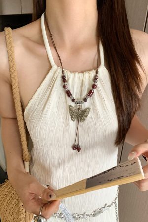 Retro Bohemian Butterfly Necklace for Women, Ethnic Long Sweater Chain, High-End Hanging Neck Accessory, Y2K Fashion Statement