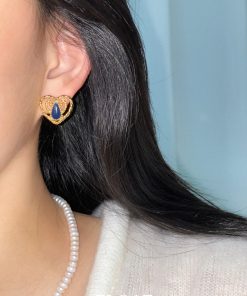 Retro Carved Heart Earrings for Women - Floating Palace Style French Ear Clips and Studs for Spring and Summer Fashion