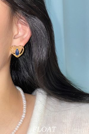 Retro Carved Heart Earrings for Women - Floating Palace Style French Ear Clips and Studs for Spring and Summer Fashion