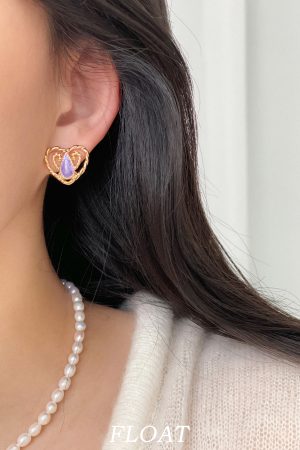 Retro Carved Heart Earrings for Women - Floating Palace Style French Ear Clips and Studs for Spring and Summer Fashion