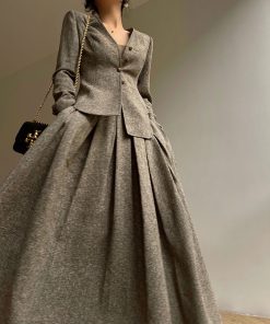 Retro Chinese Style A-Line Long Skirt Suit Set with Fragrant Wild Oolong Design â€“ Elegant Small Top and Skirt Ensemble