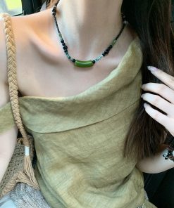 Retro Chinese-Style Dark Green Beaded Necklace for Women, Layered Ethnic Clavicle Chain, Versatile Fashion Accessory