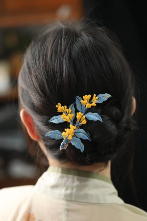 Retro Chinese Style Hair Clip with Osmanthus Design - Elegant Hanfu Accessories for Women, Perfect for Daily Wear and Matching Outfits