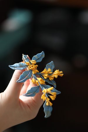 Retro Chinese Style Hair Clip with Osmanthus Design - Elegant Hanfu Accessories for Women, Perfect for Daily Wear and Matching Outfits
