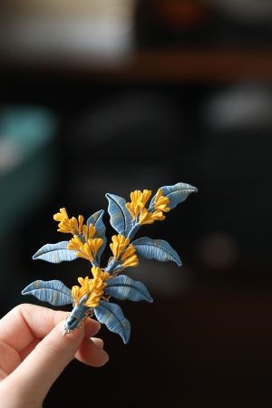 Retro Chinese Style Hair Clip with Osmanthus Design - Elegant Hanfu Accessories for Women, Perfect for Daily Wear and Matching Outfits