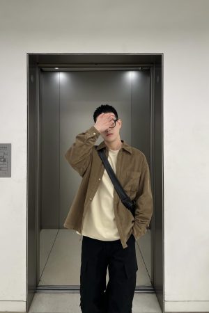 Retro Coffee Color Corduroy Shirt Jacket for Men - Loose Fit Japanese Style Casual Shirt for Autumn Winter Fashion