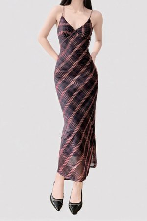 Retro Color Block Plaid V-Neck Backless Mesh Bodycon Dress - Simple Sexy Long Dress for 90s Y2K Fashion Enthusiasts