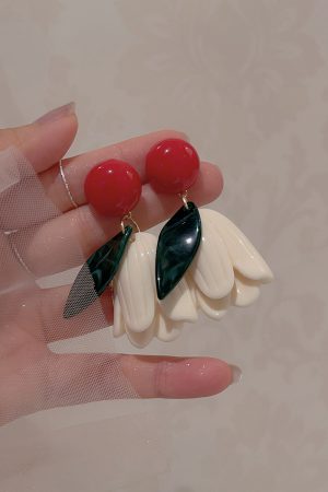 Retro Color-Blocking Floral Tulip Earrings for Women, Unique Exaggerated Design, Sweet Hong Kong Style Ear Clips for Small Faces