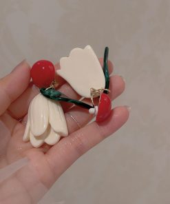 Retro Color-Blocking Floral Tulip Earrings for Women, Unique Exaggerated Design, Sweet Hong Kong Style Ear Clips for Small Faces