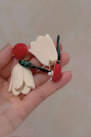 Retro Color-Blocking Floral Tulip Earrings for Women, Unique Exaggerated Design, Sweet Hong Kong Style Ear Clips for Small Faces