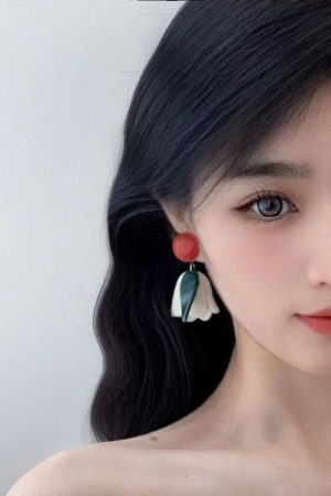 Retro Color-Blocking Floral Tulip Earrings for Women, Unique Exaggerated Design, Sweet Hong Kong Style Ear Clips for Small Faces
