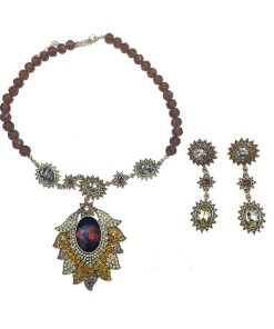 Retro Colorful Diamond-Studded Necklace for Women, Elegant Light Luxury Neck Chain, High-End Niche Design