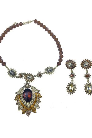 Retro Colorful Diamond-Studded Necklace for Women, Elegant Light Luxury Neck Chain, High-End Niche Design