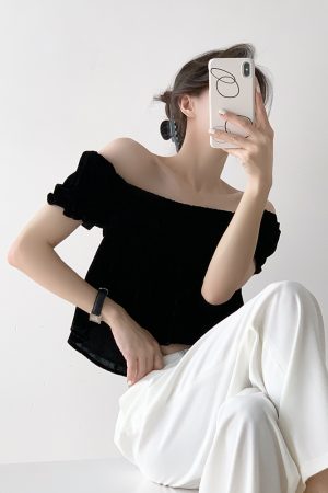 Retro Dark Pattern Pleated Doll Collar Velvet Top - Women's Summer Slim One-Shoulder Puff Sleeve Shirt