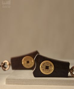 Retro Ebony Wood Coin Pendant Necklace for Men - Minimalist Chinese Style Accessory, Versatile National Trend Jewelry