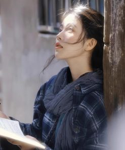 Retro Ethnic Floral Patchwork Scarf for Women - Artistic Warm Neck Shawl for Autumn and Winter Fashion