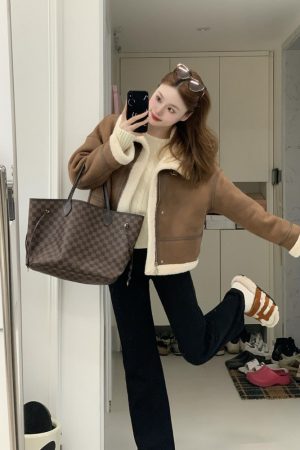 Retro Faux Fur Short Coat for Women | Loose Thick Warm Lamb Wool Jacket for Winter Fashion