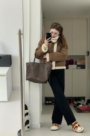 Retro Faux Fur Short Coat for Women | Loose Thick Warm Lamb Wool Jacket for Winter Fashion