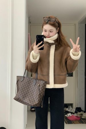 Retro Faux Fur Short Coat for Women | Loose Thick Warm Lamb Wool Jacket for Winter Fashion