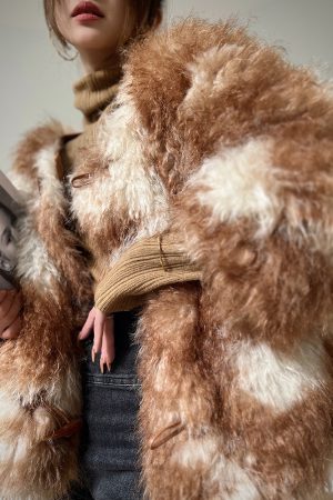 Retro Faux Fur Winter Coat - Eco-Friendly Loose Fit Short Jacket with Long Hair Design - Stylish and Fashionable Outerwear