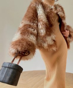 Retro Faux Fur Winter Coat - Eco-Friendly Loose Fit Short Jacket with Long Hair Design - Stylish and Fashionable Outerwear