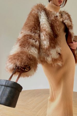 Retro Faux Fur Winter Coat - Eco-Friendly Loose Fit Short Jacket with Long Hair Design - Stylish and Fashionable Outerwear