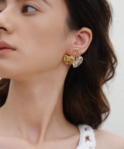 Retro French Hollow Flower Design Ear Clip Earrings - Artistic Niche Personality in Three Colors - Elegant Fashion Accessory