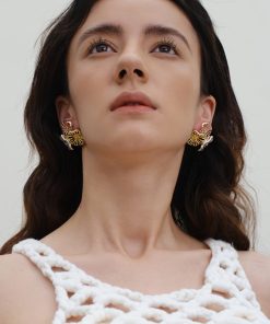 Retro French Hollow Flower Design Ear Clip Earrings - Artistic Niche Personality in Three Colors - Elegant Fashion Accessory