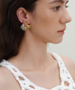 Retro French Hollow Flower Design Ear Clip Earrings - Artistic Niche Personality in Three Colors - Elegant Fashion Accessory