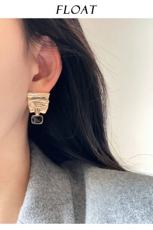 Retro Geometric Metal Wave Square Earrings in Black and Gold - Floating French Style Ear Clips and Studs for Women