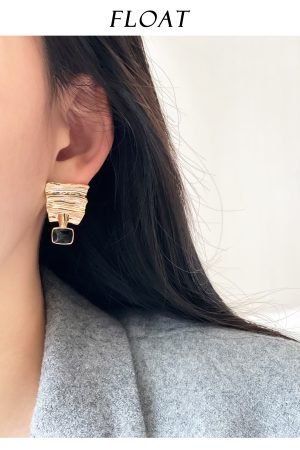 Retro Geometric Metal Wave Square Earrings in Black and Gold - Floating French Style Ear Clips and Studs for Women