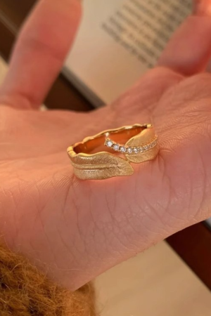 Retro Gold Brushed Wheat Ear Leaf Ring for Women - Unique High-End Finger Ring, 2025 Style, Elegant Fashion Statement