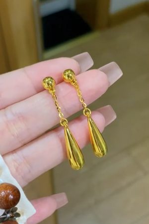 Retro Gold Teardrop Tassel Earrings - Elegant Minimalist Ear Pendants, High-End Light Luxury, Versatile National Style for Women