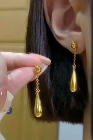 Retro Gold Teardrop Tassel Earrings - Elegant Minimalist Ear Pendants, High-End Light Luxury, Versatile National Style for Women