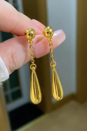 Retro Gold Teardrop Tassel Earrings - Elegant Minimalist Ear Pendants, High-End Light Luxury, Versatile National Style for Women