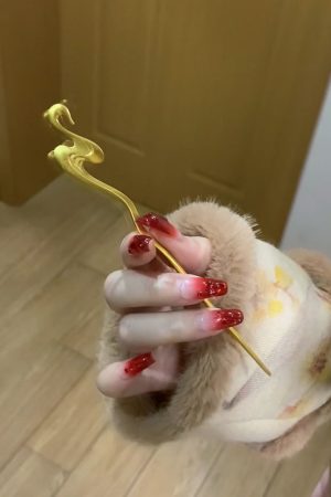 Retro Golden Cloud Hairpin - Chinese Style Delicate Bun Hair Accessory for Women, Cool National Style Hair Jewelry