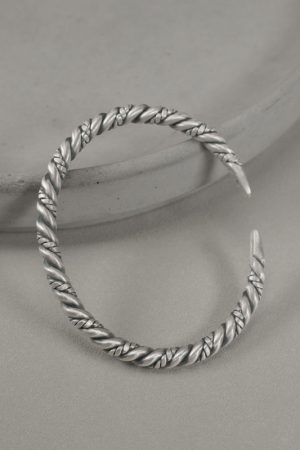 Retro Handmade 999 Silver Open Cuff Bracelet for Women and Men, Personalized Versatile Design, Trendy Non-Fish Home Style