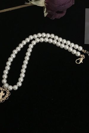 Retro Heart Cross Pendant Pearl Necklace for Women - Vintage Clavicle Chain Jewelry, Perfect for Y2K and Korean Style Fashion