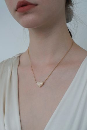 Retro Heart-Shaped Necklace for Women, Floating Heart Pendant Clavicle Chain, Simple Personalized Jewelry, Y2K Style