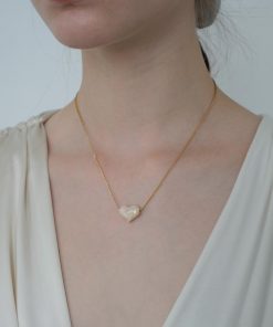 Retro Heart-Shaped Necklace for Women, Floating Heart Pendant Clavicle Chain, Simple Personalized Jewelry, Y2K Style