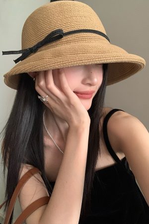 Retro Hepburn-Style Wide Brim Fisherman Hat for Women - Artistic Sun Protection Beach Accessory