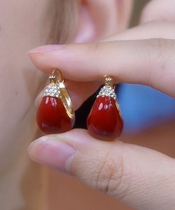 Retro Hong Kong Style Red Dripping Glaze Cradle Earrings - Light Luxury, Versatile Design for Autumn and Winter Fashion