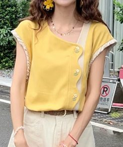Retro Hong Kong Style Short-Sleeve T-Shirt for Women - Casual Loose Summer Top, Age-Reducing Versatile Fashion 2025