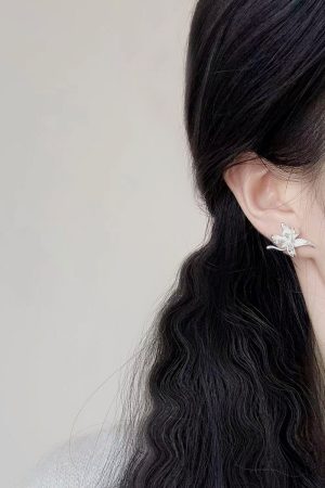 Retro Iris Flower Earrings for Women - Matte High-End Small Mosquito Coil Ear Clips - Trendy 2025 Fashion Accessory