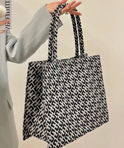 Retro Jacquard Tote Bag for Women - Large Capacity Canvas Shoulder Bag for Commuting - Trendy 2025 Style